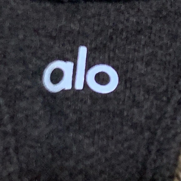 Alo Yoga Pure Tank-Distressed
Size XS - Picture 2 of 8